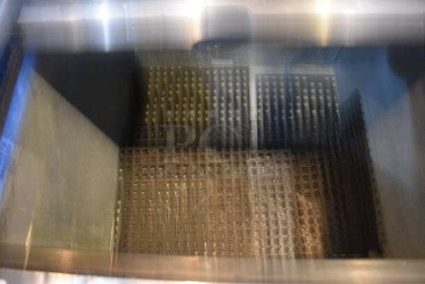 GREAT! 2005 True Model T-24-GC Stainless Steel Commercial Back Bar Cooler on Commercial Casters. 115 Volts, 1 Phase. 25x27x37 - Image 4 of 5