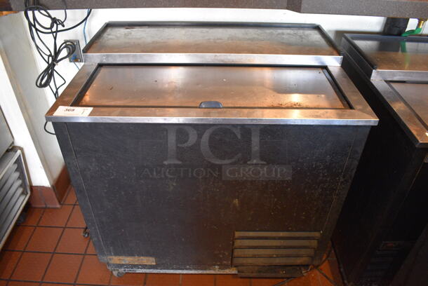 GREAT! 2004 True Model T-36-GC Stainless Steel Commercial Back Bar Cooler on Commercial Casters. 115 Volts, 1 Phase. 37x27x37