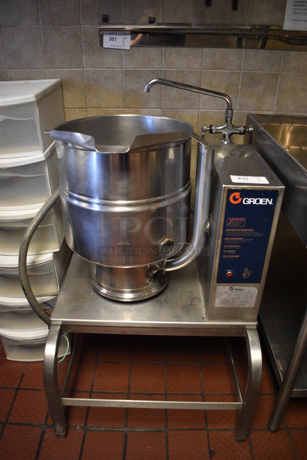 BEAUTIFUL! Groen Model TDB-40 Stainless Steel Commercial Floor Style 40 Quart Electric Powered Tilting Kettle. 28x28x48. Unit Was Working When Restaurant Closed!
