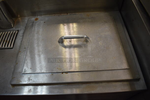 Stainless Steel Commercial Counter w/ 2 Dispensers and Ice Bin. 30x15x52 - Image 4 of 6