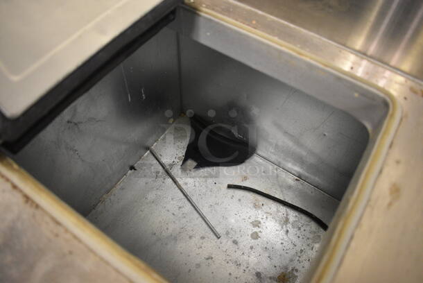GREAT! Master Bilt Model FLR-80SE Stainless Steel Commercial Ice Cream Dipping Cabinet on Commercial Casters. 115 Volts, 1 Phase. 54.5x30x40.5. Unit Was Working When Restaurant Closed! - Image 4 of 7