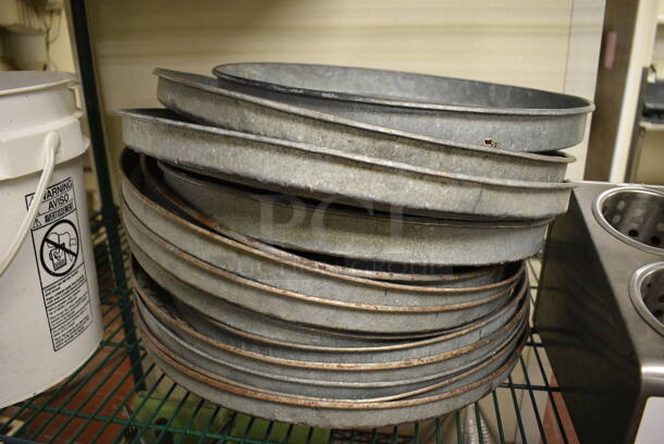 13 Metal Round Lids. 16x16x4. 13 Times Your Bid! - Image 1 of 2