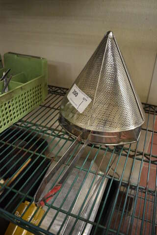 Metal Colander. 21x12x12