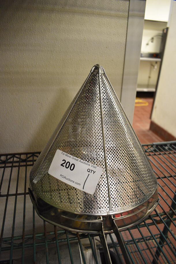 Metal Colander. 21x12x12 - Image 2 of 2