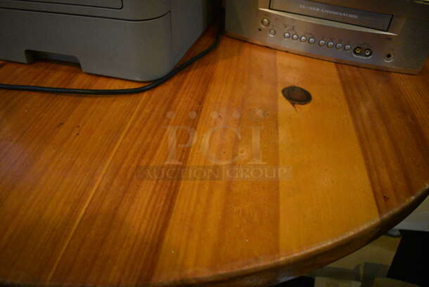 Wooden Round Tabletop on Black Metal Table Base. 48x48x30 - Image 3 of 3