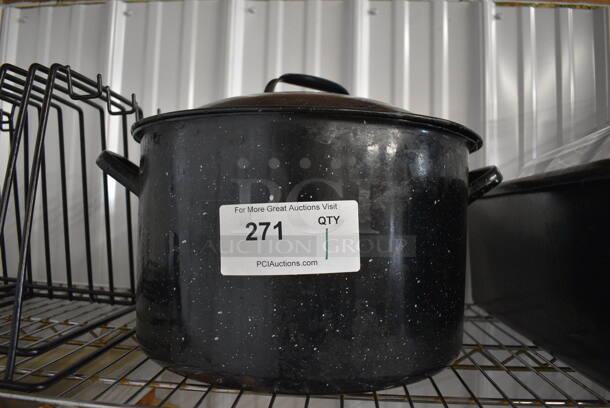 Metal Pot w/ Lid. 13.5x12.5x9