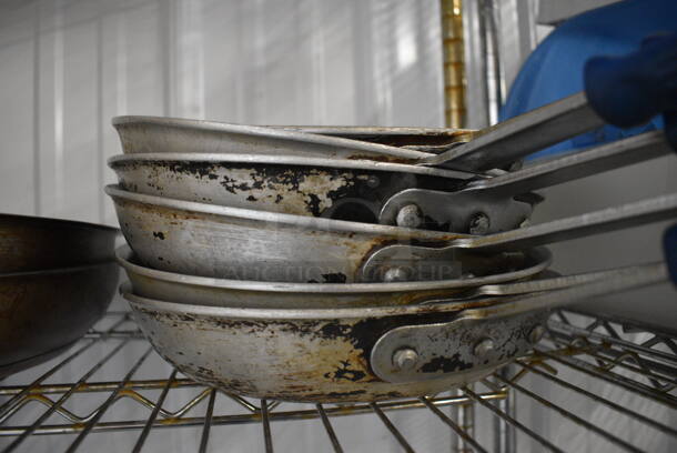 6 Metal Skillets. 18x10.5x2. 6 Times Your Bid! - Image 3 of 3