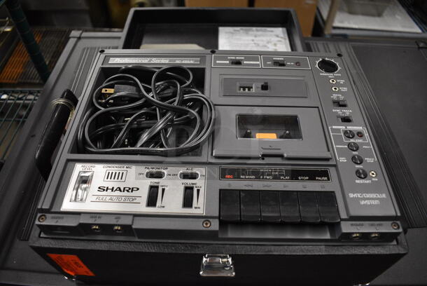 Sharp Model RD-685AV Professional Series Recorder in Hard Case. 11x14x7