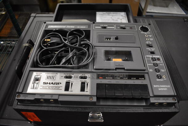 Sharp Model RD-685AV Professional Series Recorder in Hard Case. 11x14x7 - Image 1 of 5