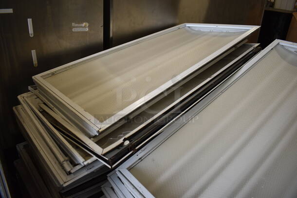 ALL ONE MONEY! PALLET LOT of 24 White Metal Fluorescent Light Fixtures! 48x24x3 - Image 4 of 4