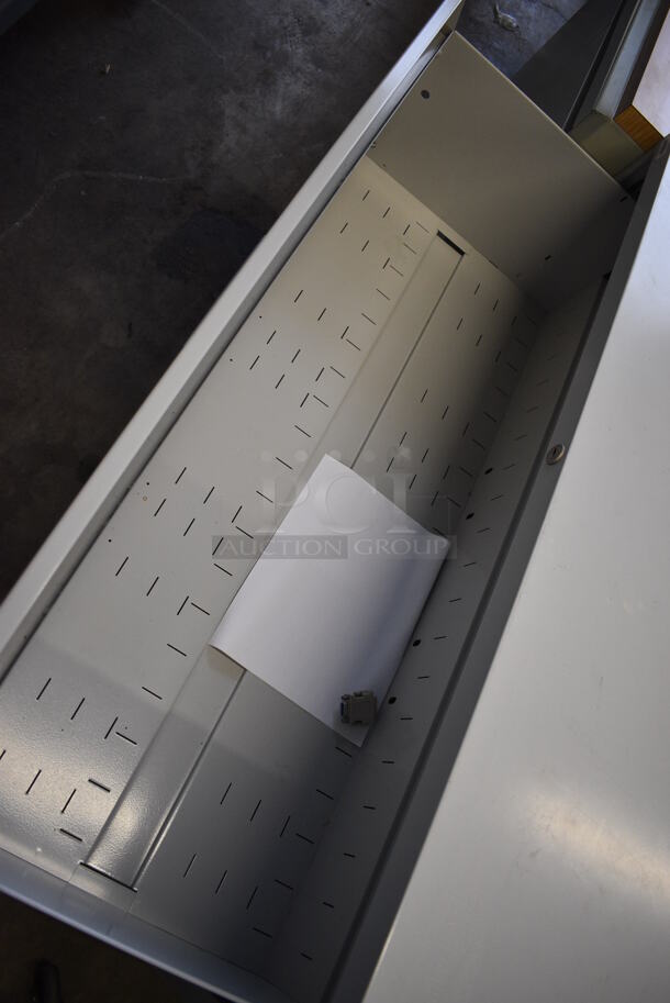 Gray Metal 2 Drawer Filing Cabinet. 14x18x28.5 - Image 3 of 4