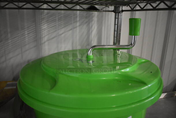Green Poly Countertop Lettuce Spinner Salad Spinner. 17x17x21 - Image 3 of 3