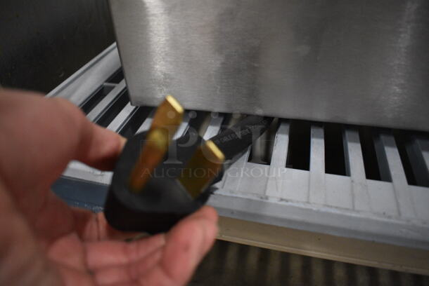 NICE! Cecilware Stainless Steel Commercial Countertop Electric Powered Fryer w/ 2 Metal Baskets. 12x19x15 - Image 5 of 5