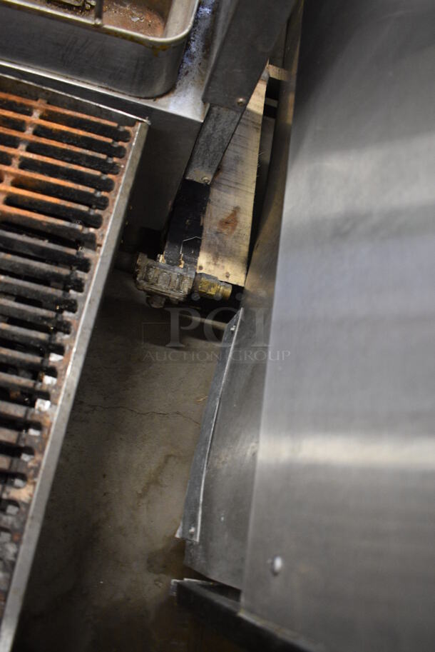 NICE! Star Max Stainless Steel Commercial Countertop Gas Powered Charbroiler Grill. 36x26x14 - Image 5 of 7