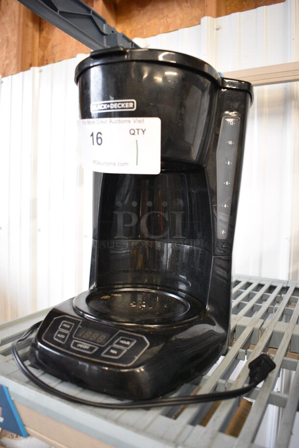 Black & Decker Countertop Coffee Machine. 8x10x13 - Image 2 of 3