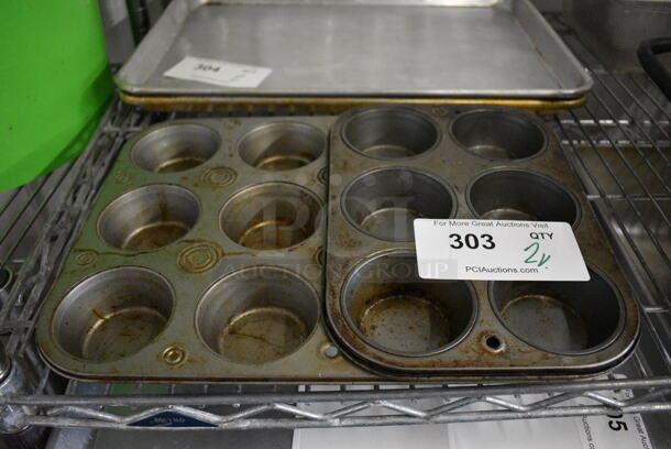 2 Metal Muffin Baking Pans. 10.5x14x1.5, 7x10.5x1.5. 2 Times Your Bid!