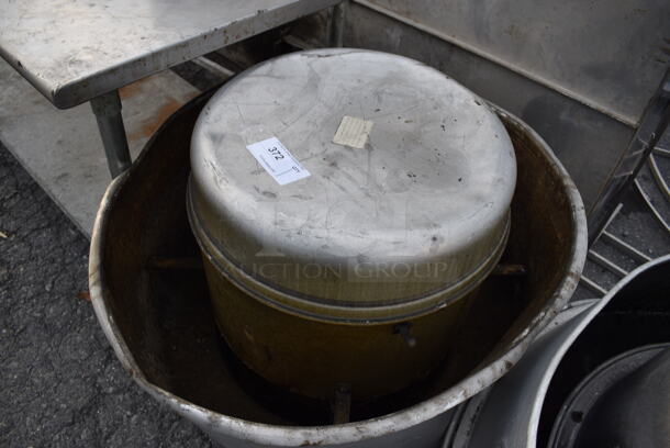 Metal Commercial Rooftop Mushroom Exhaust Fan. 115 Volts, 1 Phase. 36x36x32 - Image 3 of 7