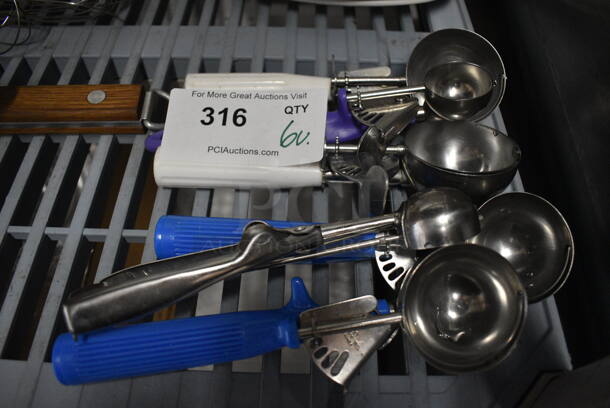 6 Metal Scoopers. Includes 9". 6 Times Your Bid! - Image 1 of 2