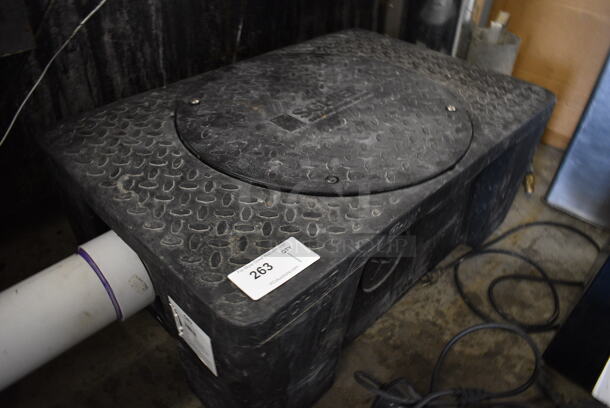 Schier Model GB2 Black Poly Grease Trap. 51x23x14 - Image 5 of 6
