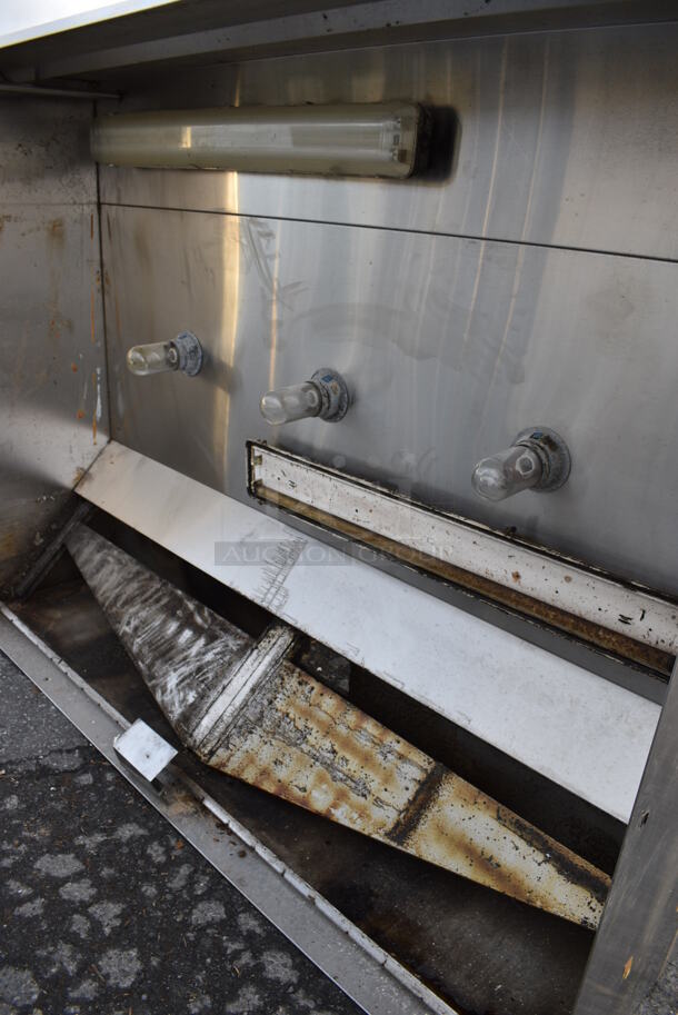 WOW! 7.5' Stainless Steel Commercial Grease Hood w/ Lights. 90x68x24 - Image 4 of 4