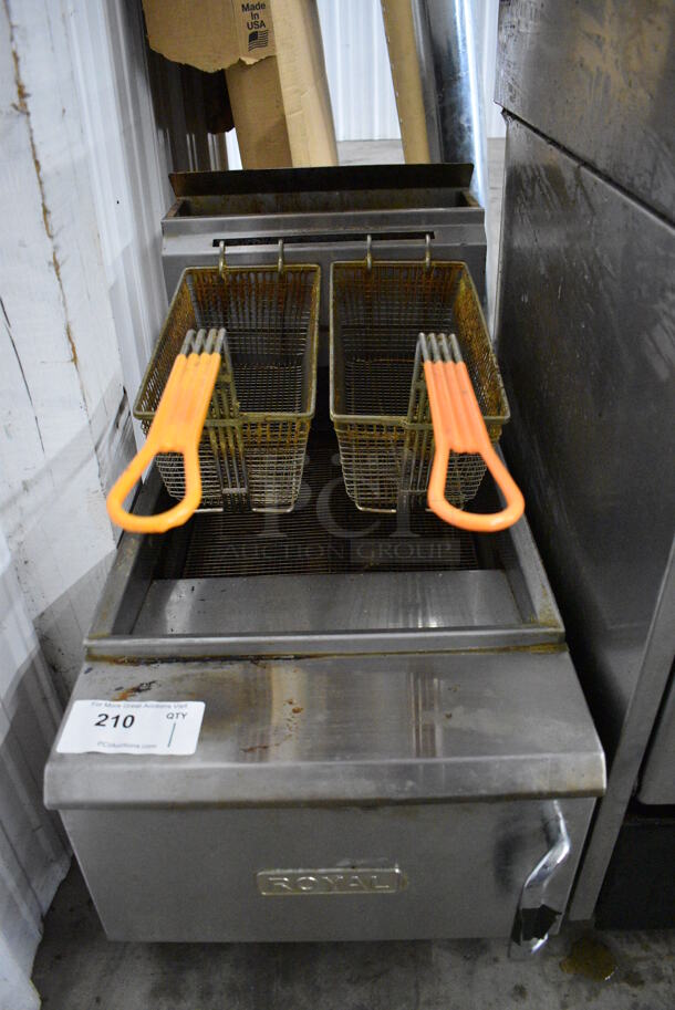 NICE! Royal Model RCF-25 Stainless Steel Commercial Countertop Gas Powered Deep Fat Fryer w/ 2 Metal Fry Baskets. 54,000 BTU. 15.5x30x25