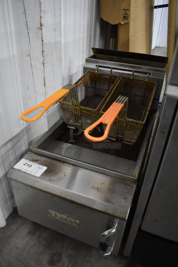 NICE! Royal Model RCF-25 Stainless Steel Commercial Countertop Gas Powered Deep Fat Fryer w/ 2 Metal Fry Baskets. 54,000 BTU. 15.5x30x25 - Image 2 of 5