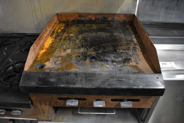 NICE! Garland Metal Commercial Gas Powered 6 Burner Range w/ Right Side Flat Top Griddle, 2 Lower Ovens and Metal Overshelf. 60x33x60 - Image 3 of 9