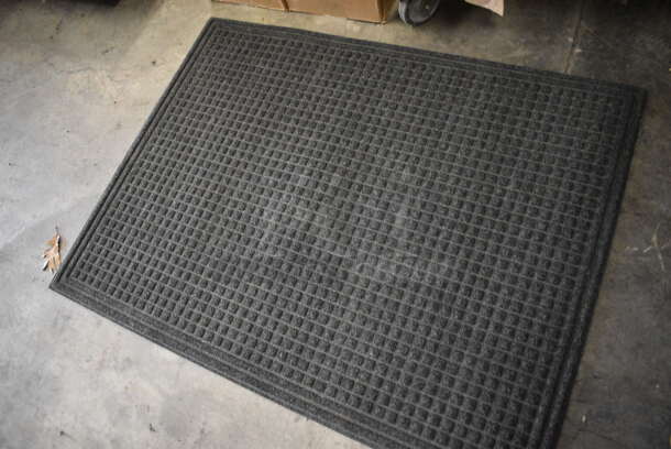 Black Floor Mat. 36.5x48.5 - Image 2 of 3