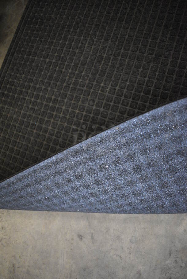 Black Floor Mat. 36.5x48.5 - Image 3 of 3