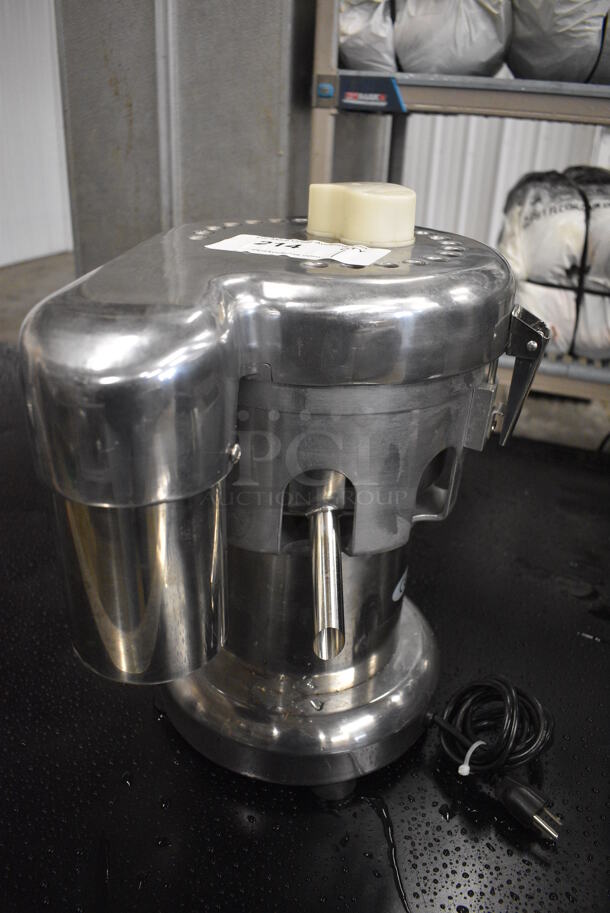 NICE! Model WF-A3000 Stainless Steel Commercial Countertop Juicer. 110 Volts, 1 Phase. 14x10x16. Tested and Does Not Power On