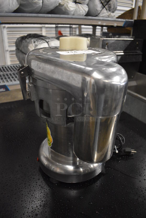 NICE! Model WF-A3000 Stainless Steel Commercial Countertop Juicer. 110 Volts, 1 Phase. 14x10x16. Tested and Does Not Power On - Image 5 of 5