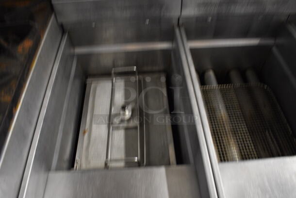 BEAUTIFUL! 2012 Pitco Frialator Model SSH60 ENERGY STAR Stainless Steel Commercial Floor Style Natural Gas Powered 3 Bay Deep Fat Fryer w/ Filtration System on Commercial Casters. 80,000 BTU. 47x35x48 - Image 4 of 11