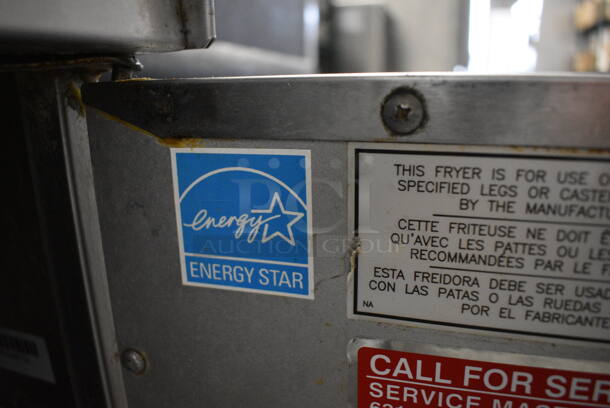 BEAUTIFUL! 2012 Pitco Frialator Model SSH60 ENERGY STAR Stainless Steel Commercial Floor Style Natural Gas Powered 3 Bay Deep Fat Fryer w/ Filtration System on Commercial Casters. 80,000 BTU. 47x35x48 - Image 11 of 11