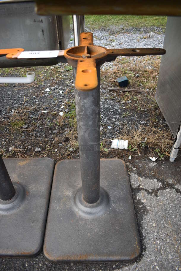 Black Metal Table Base. 21.5x16x28 - Image 1 of 2