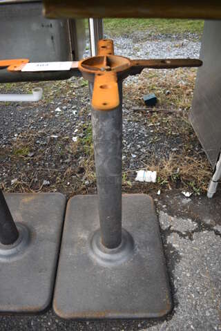 Black Metal Table Base. 21.5x16x28