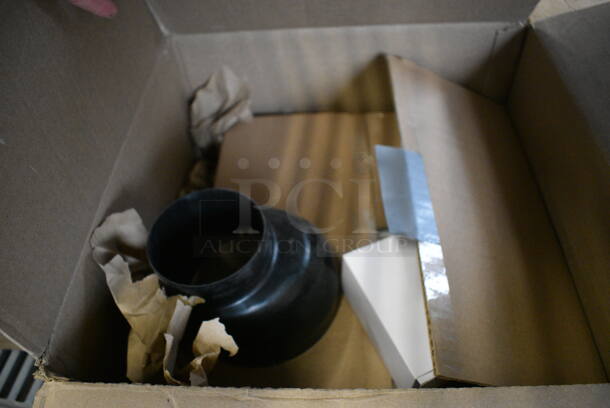 BRAND NEW IN BOX! Greenheck Model SP-B150-QD Metal Commercial Bathroom Exhaust Fan. 16x16x9 - Image 2 of 8