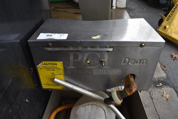 NICE! Dean Model UMF90U80 Stainless Steel Commercial Portable Oil Filtration System on Commercial Casters. 110-120 Volts, 1 Phase. 18x24x24 - Image 4 of 5