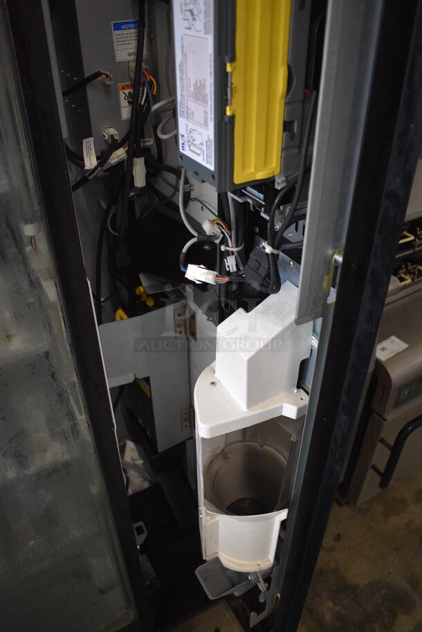 WOW! Dixie-Narco Model DN5800-4C Metal Commercial Floor Style Bottled Drink Vending Machine w/ Cash and Coin Acceptor and Credit Card Reader. 115 Volts, 1 Phase. 47x36x73. Tested and Working! - Image 7 of 10