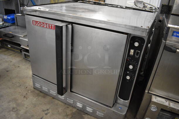 SWEET! Blodgett Stainless Steel Commercial Gas Powered Full Size Convection Oven w/ Solid Doors, Metal Oven Racks and Thermostatic Controls. 39x41x32 - Image 2 of 7