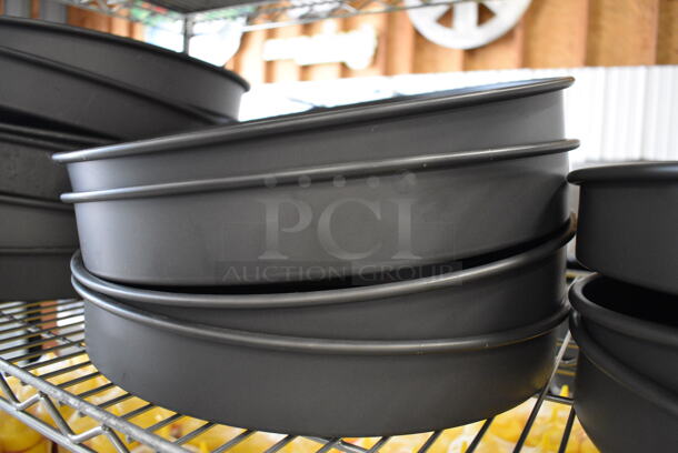 4 BRAND NEW! Metal Round Baking Pans. 14.5x14.5x2. 4 Times Your Bid! - Image 3 of 3