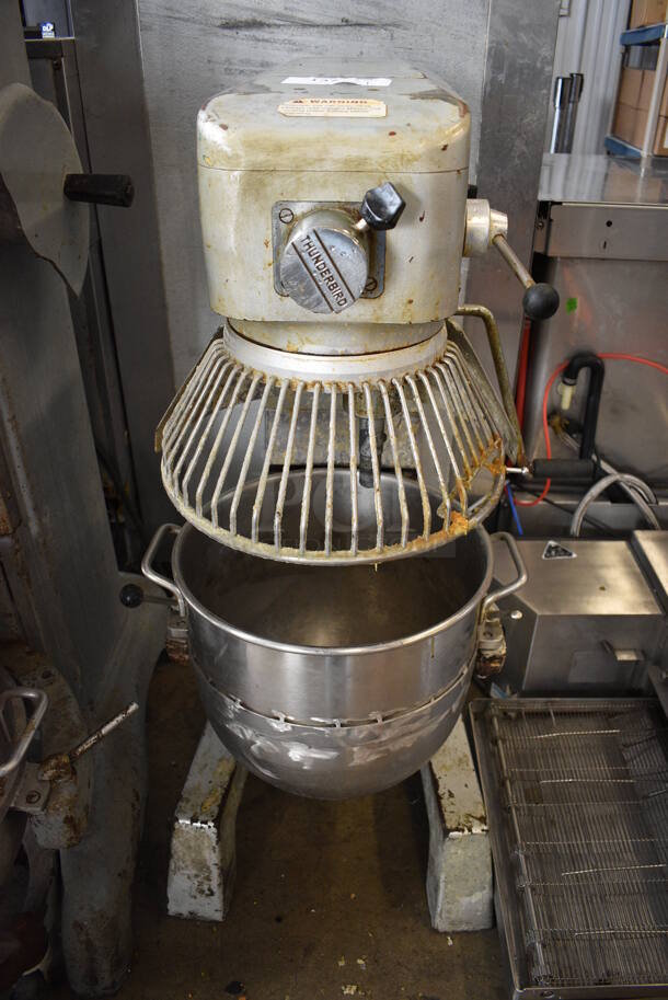 GREAT! Thunderbird Model ARM-30 Metal Commercial Floor Style 30 Quart Planetary Mixer w/ Stainless Steel Mixing Bowl and Bowl Guard. 21x27x46. Tested and Does Not Power On - Image 4 of 9