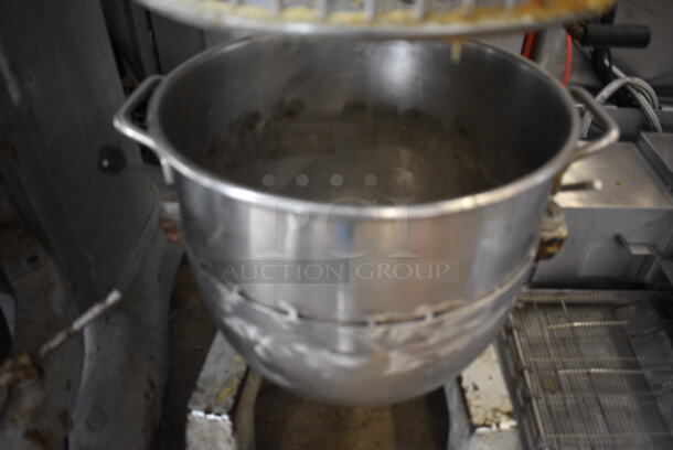 GREAT! Thunderbird Model ARM-30 Metal Commercial Floor Style 30 Quart Planetary Mixer w/ Stainless Steel Mixing Bowl and Bowl Guard. 21x27x46. Tested and Does Not Power On - Image 7 of 9