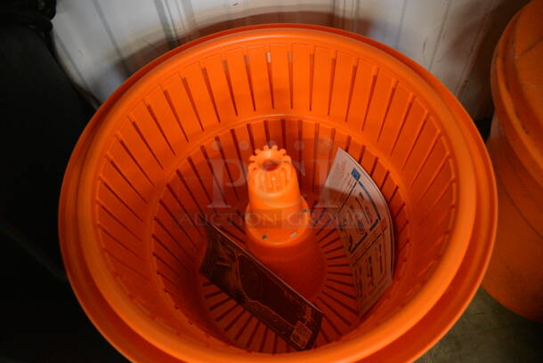 Dynamic Orange Poly Lettuce Spinner Salad Spinner. 16x16x21 - Image 3 of 3