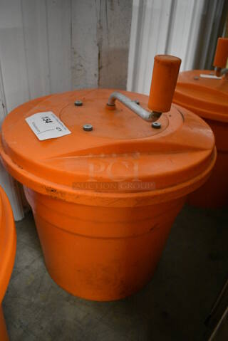 Dynamic Orange Poly Lettuce Spinner Salad Spinner. 16x16x21