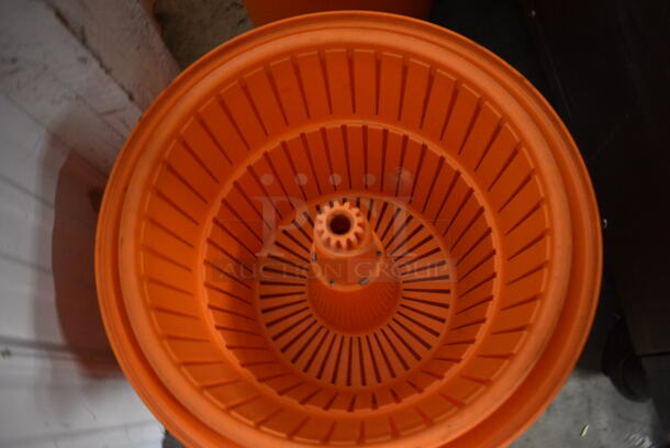 Dynamic Orange Poly Lettuce Spinner Salad Spinner. 16x16x21 - Image 3 of 4