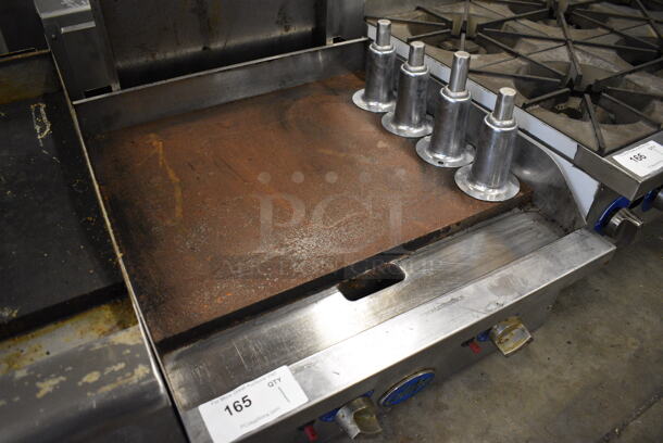 NICE! Globe Stainless Steel Commercial Countertop Gas Powered Flat Top Griddle w/ Thermostatic Controls. Comes w/ 4 Legs! 24x29x12 - Image 4 of 4