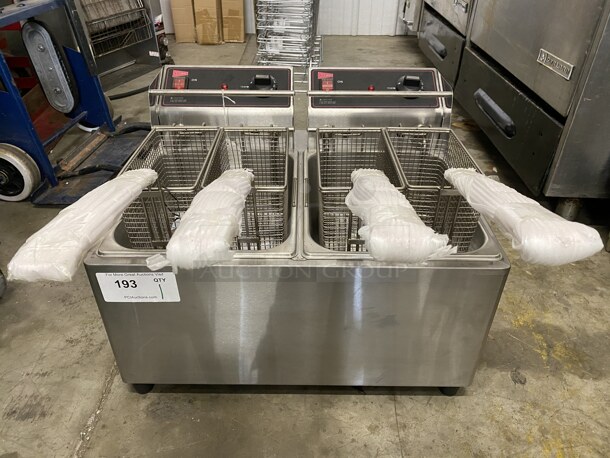 Cecilware Stainless Steel Countertop Electric Powered 2 Bay Fryer w/ 4 Metal Fry Baskets. 21.5x17x16