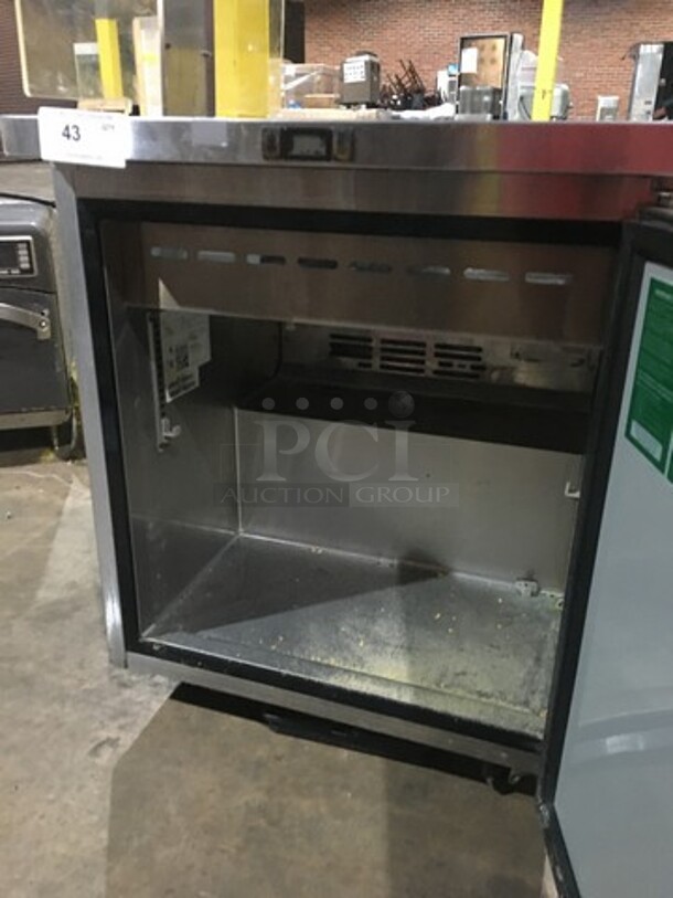 Nice! Turbo Air Refrigerated Salad Bar Island! With Sneeze Guard! Model MST28711S Serial MS2TS10129! 115V 1 Phase! On Commercial Casters!  - Image 6 of 10