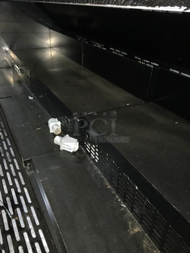 Structural Concepts Starbucks Edition Refrigerated Open Grab-N-Go Case! With Curved Top Bakery Display Merchandiser! Model SB57663923A Serial 885044BQ246069! 220V 1 Phase! - Image 7 of 10