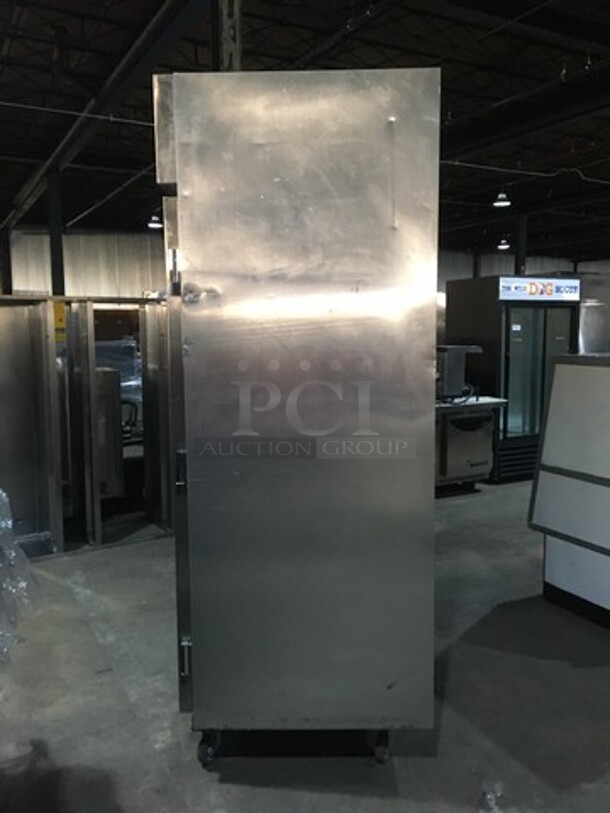 Amazing! True Heavy Duty Commercial 2 Door Roll In Rack FREEZER Dough Retarder! With Ramps! Model TG2FRI-2S Serial 7309816! All S.S.! 115/208/230V 1 Phase!  - Image 4 of 10